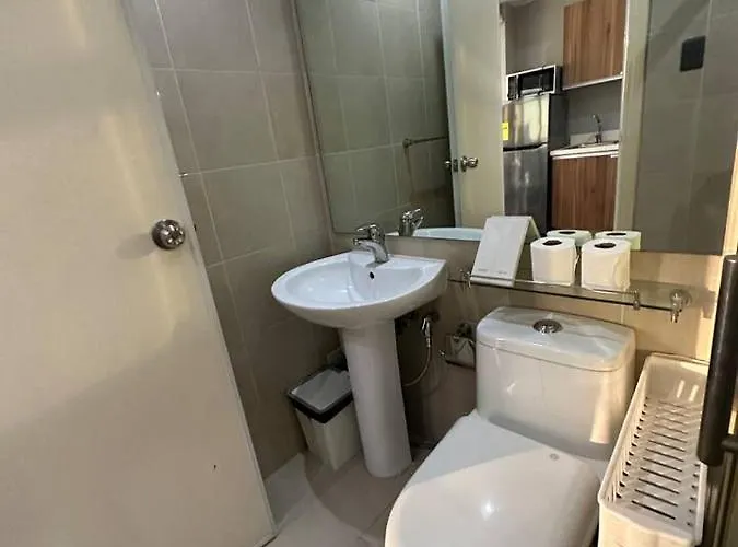 Homestyle Rare Find Corner With 2 Balconies In The Gramercy Residences Apartment *