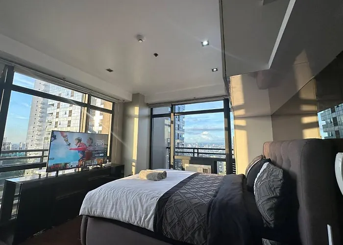 Homestyle Rare Find Corner With 2 Balconies In The Gramercy Residences Apartment *