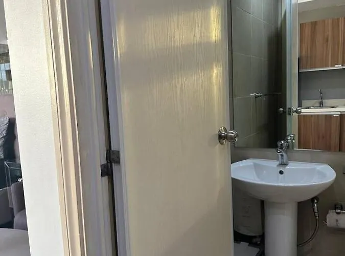 Homestyle Rare Find Corner With 2 Balconies In The Gramercy Residences Apartment *