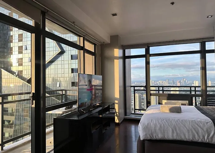 Homestyle Rare Find Corner With 2 Balconies In The Gramercy Residences *