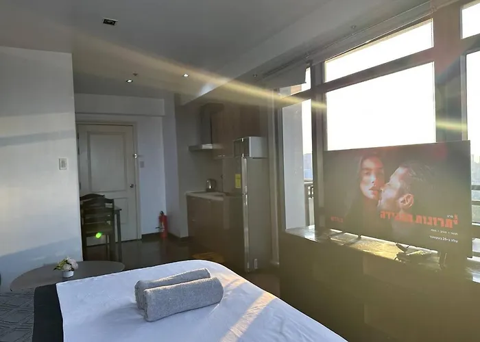 Homestyle Rare Find Corner With 2 Balconies In The Gramercy Residences Manila