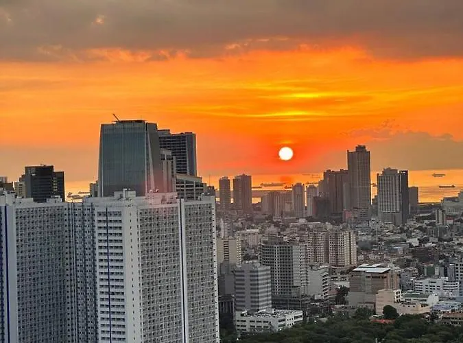 Homestyle Rare Find Corner With 2 Balconies In The Gramercy Residences Apartment *